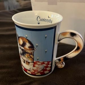 The Danbury mint cat mug collection. New in boxes with certificates. Super cute